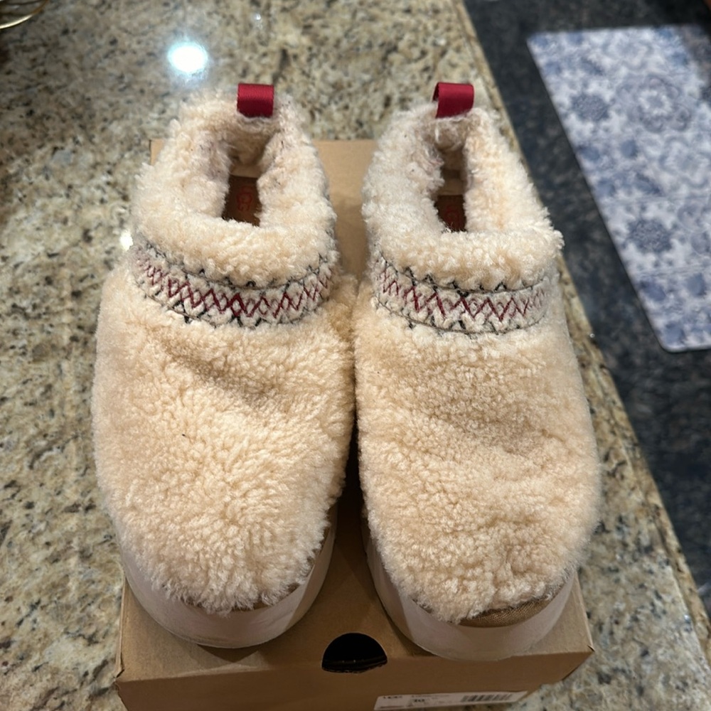 UGG Women's Tazz Braid Slipper Natural size 10